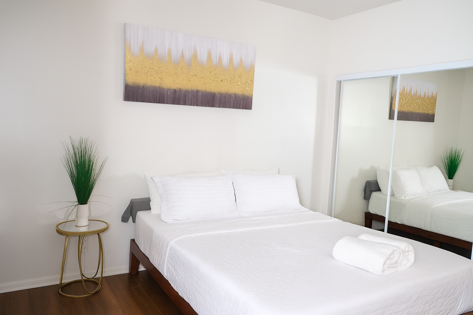 Coastal 1BR Near the Marina - Gallery Image