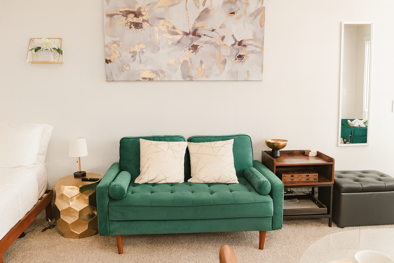 Sunset Deck Studio - Gallery Image